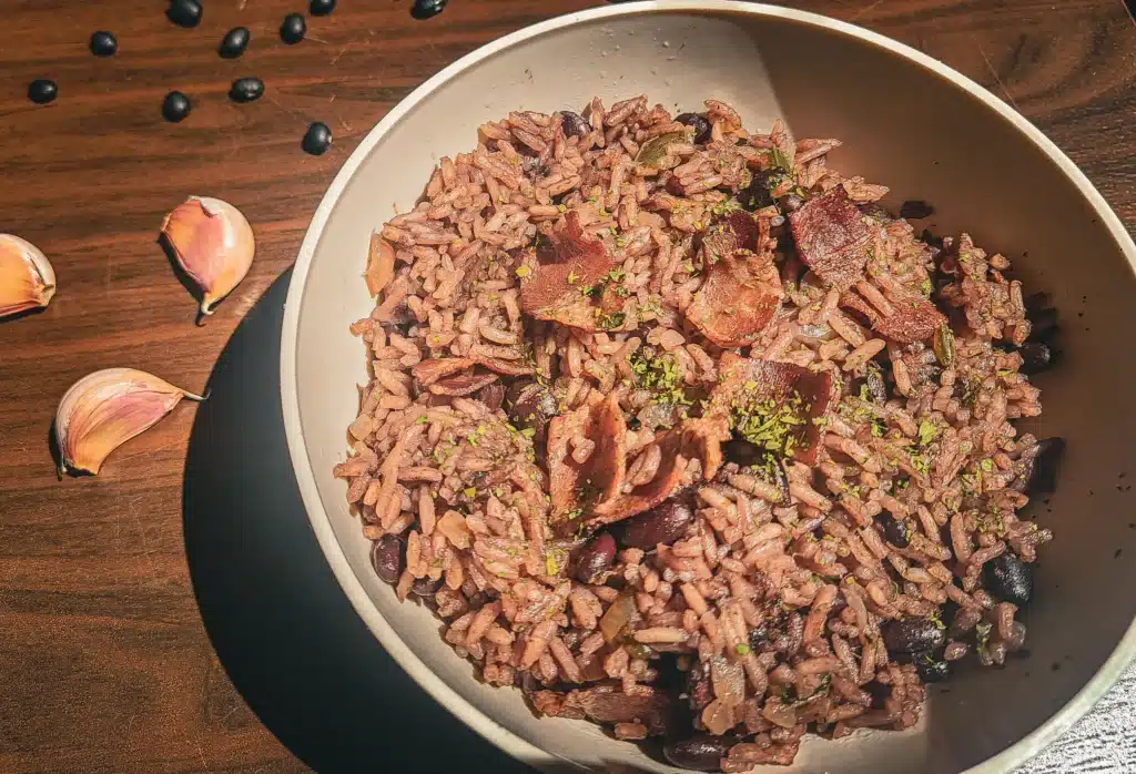 Plato de arroz congrí