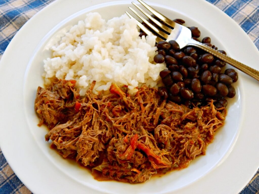 Ropa vieja plato cubano sale