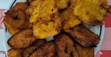 Tostones de plátano cubano