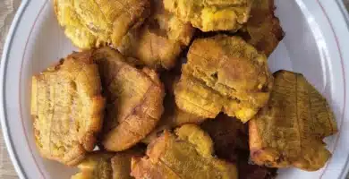 Tostones de plátano cubano