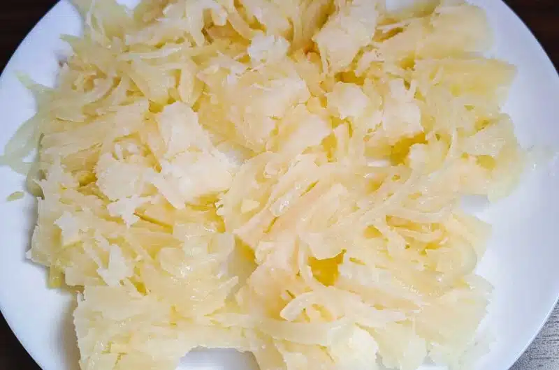 Yuca con mojo al estilo cubano